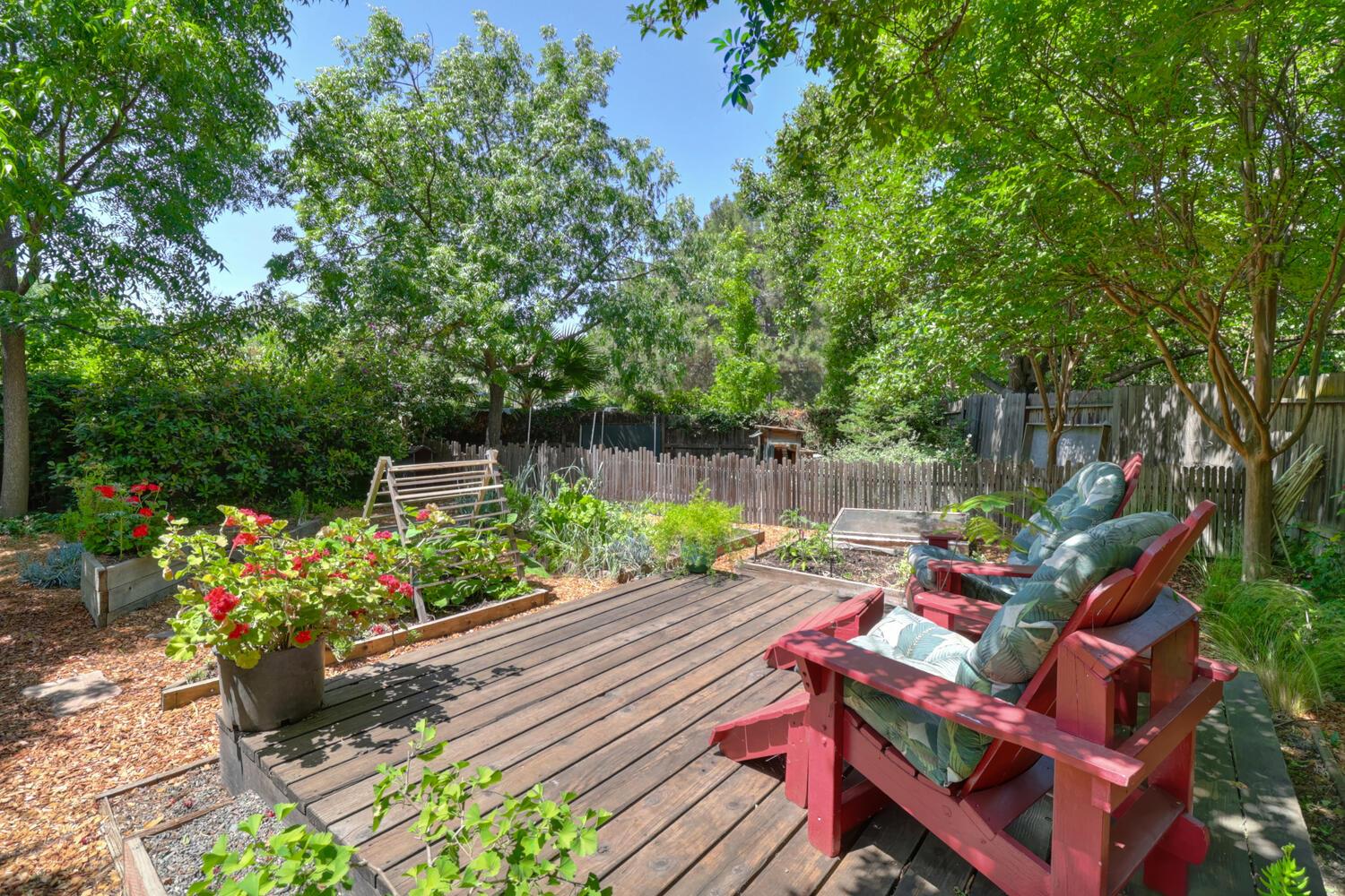 Atlantis Drive, Davis, California image 37