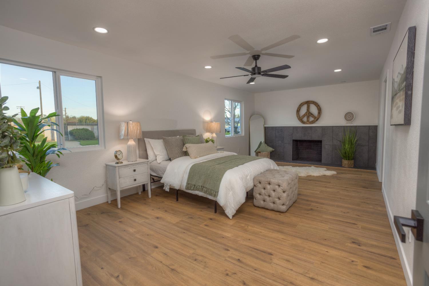 Fairington Lane, Modesto, California image 5