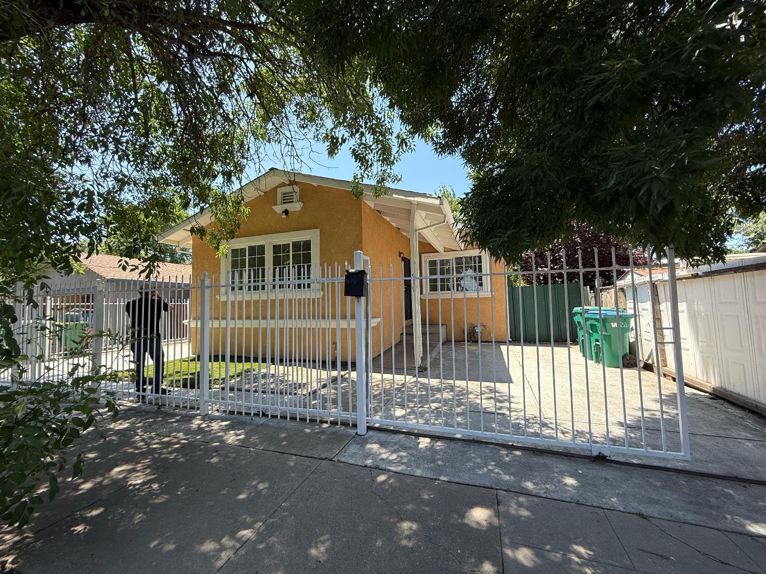 S 919 S Grant St Street, Stockton, California image 1