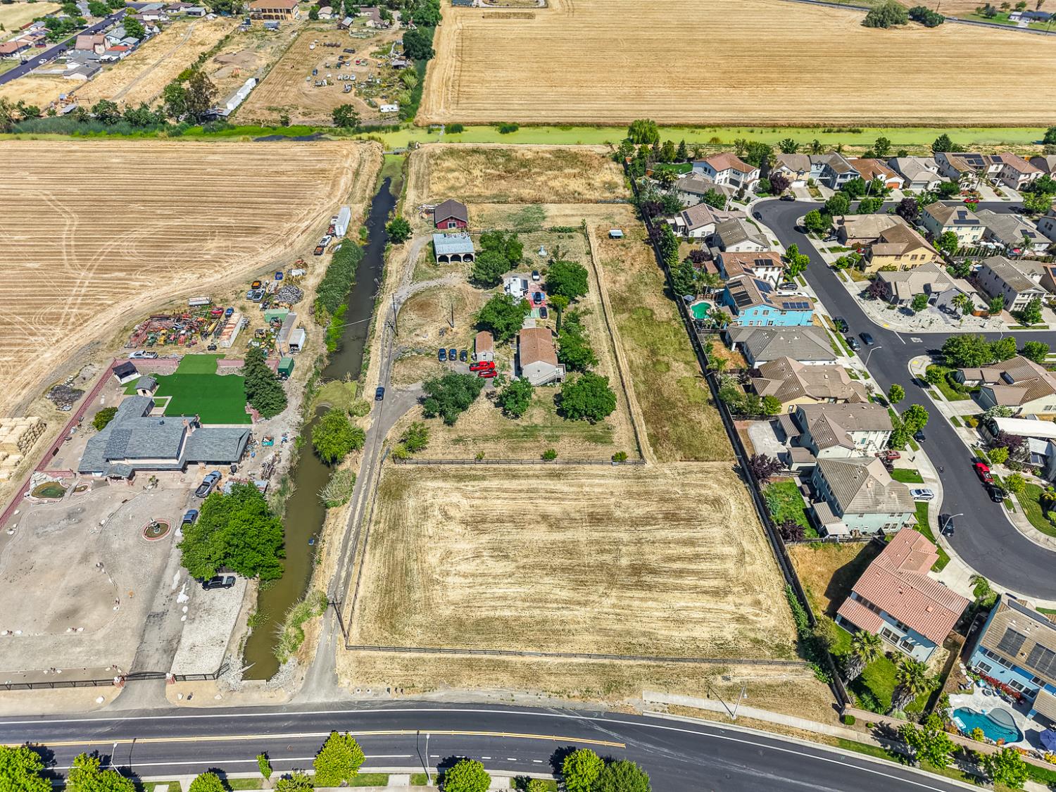 Otis Avenue, West Sacramento, California image 16