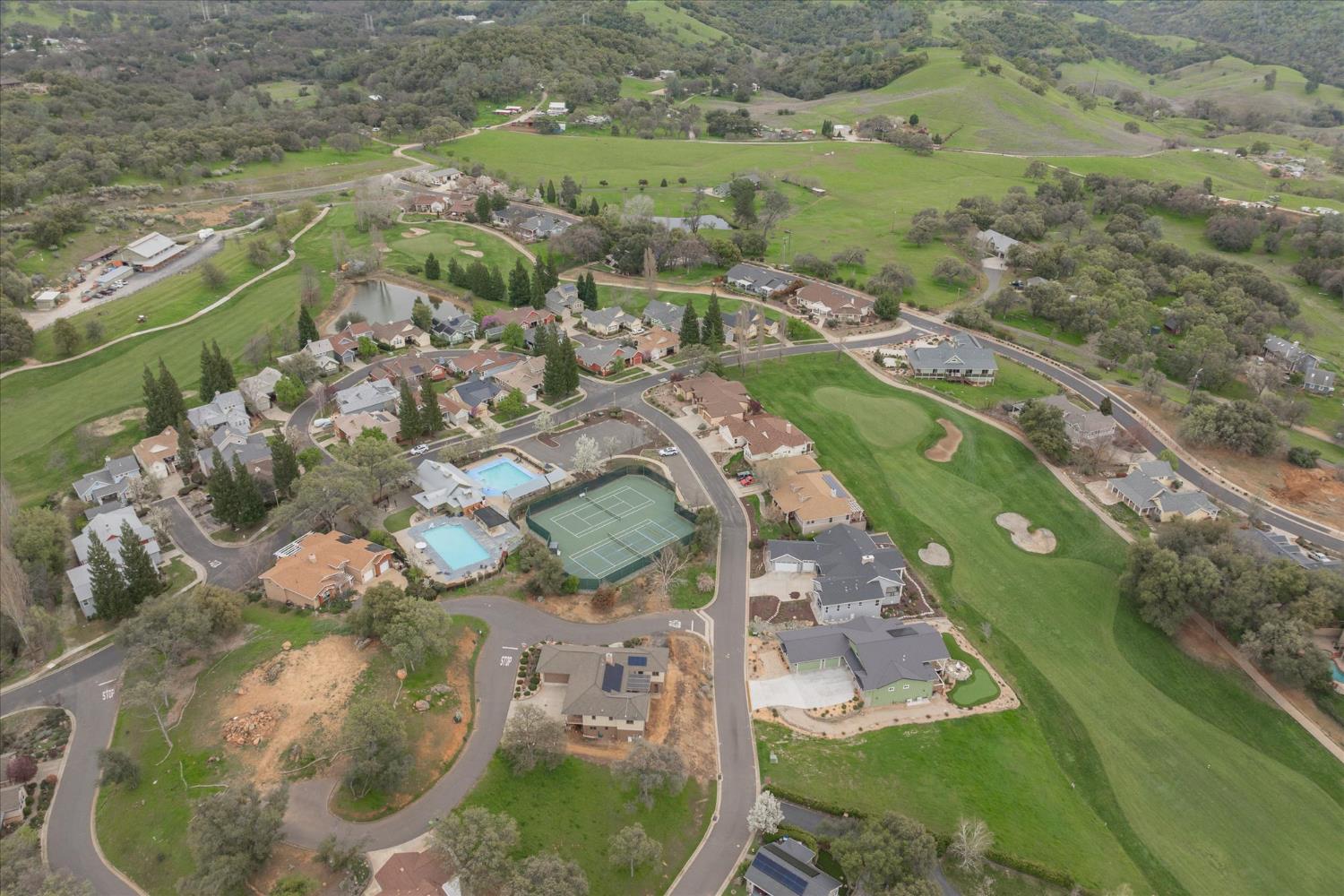 Rosebush Court, Angels Camp, California image 38