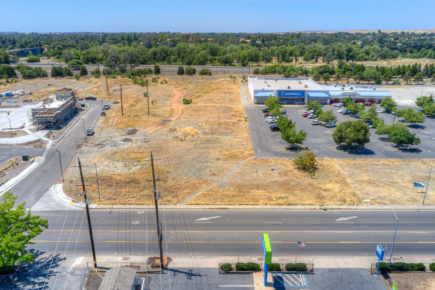 Feather River Boulevard, Oroville, California image 6