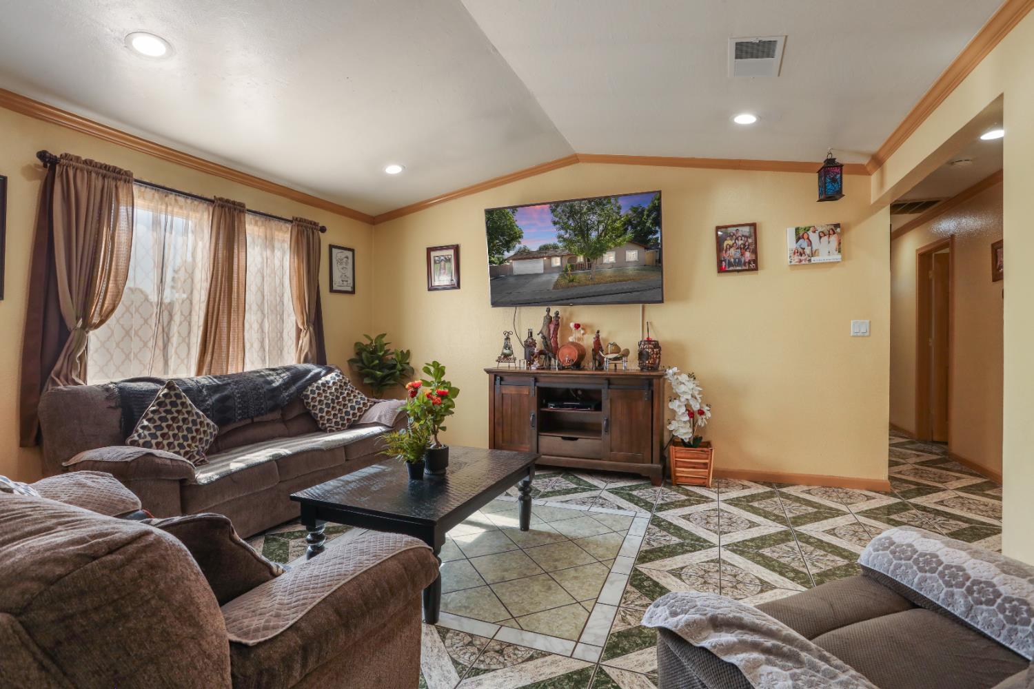 Chinquapin Drive, Modesto, California image 8