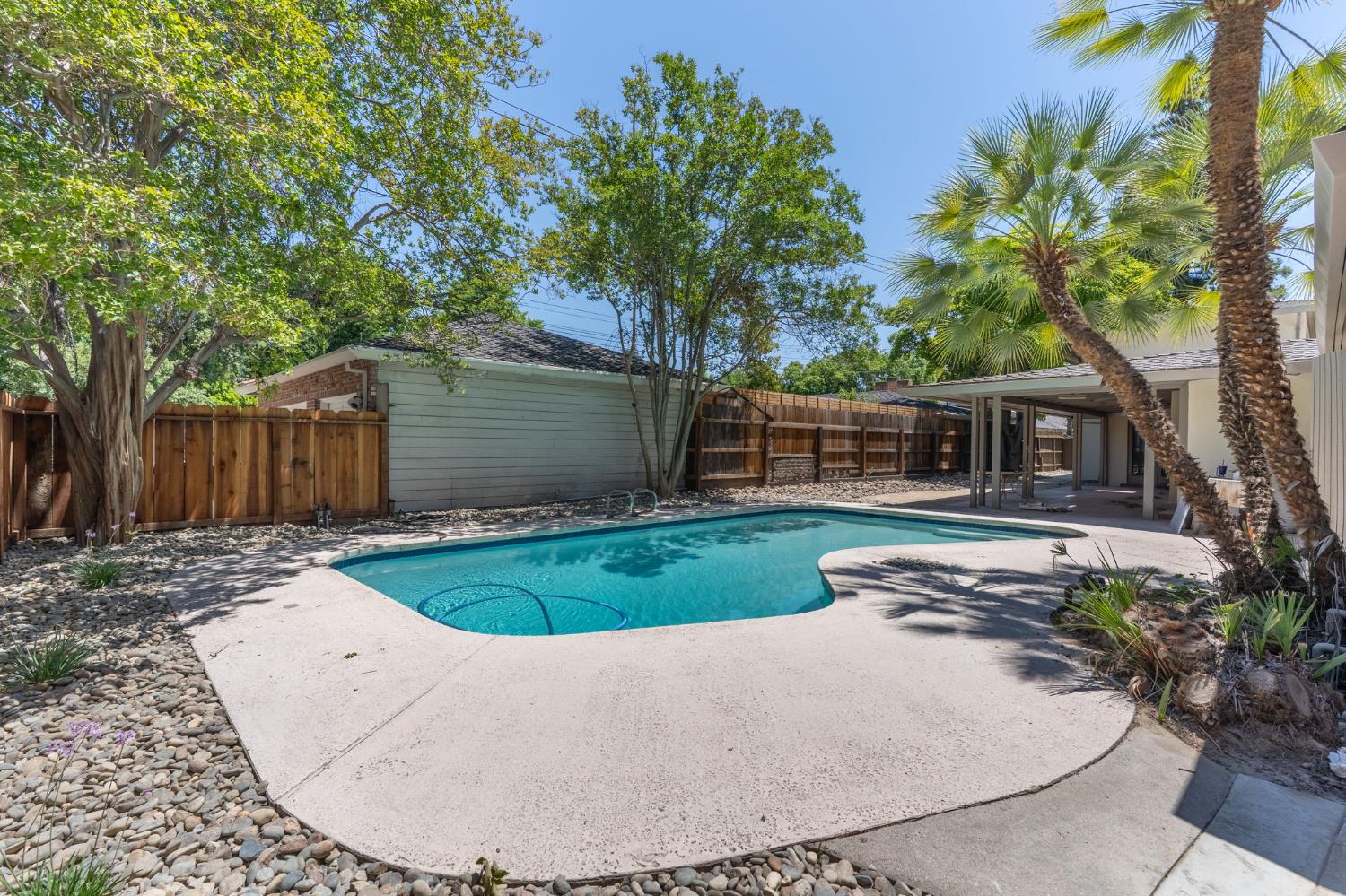 Brady Avenue, Modesto, California image 37