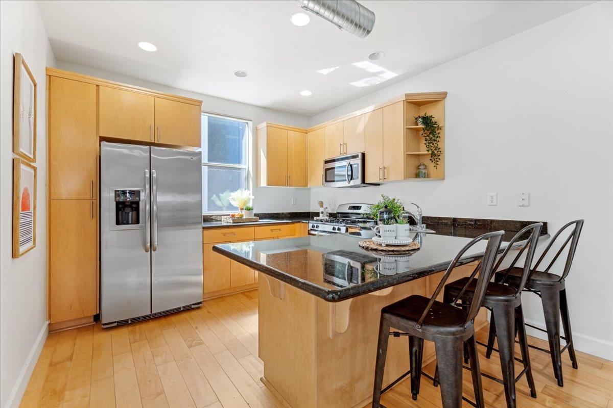 Photo #5: 225069598 Listing: Photo #5