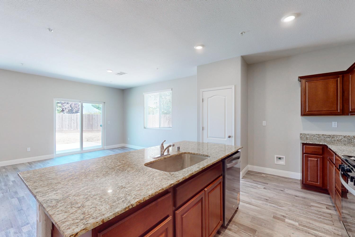 Kyri, Olivehurst, California image 13