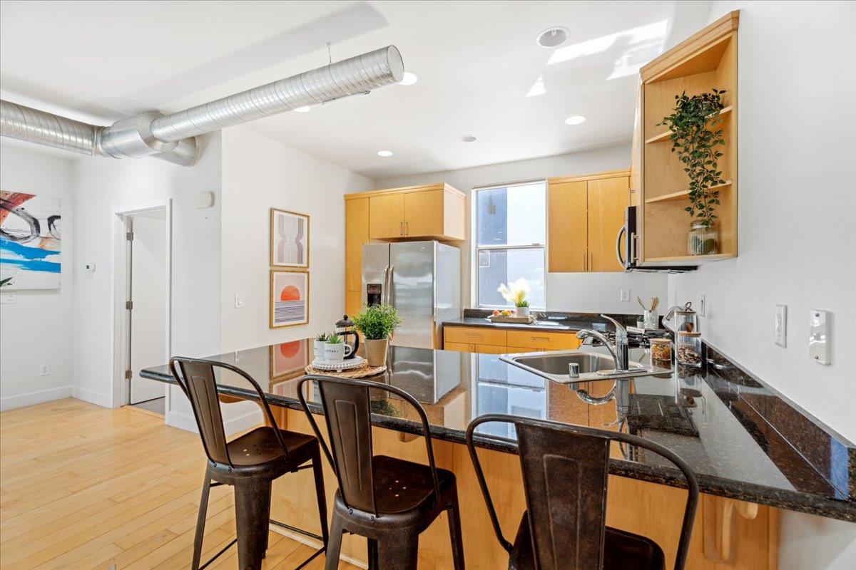 Photo #6: 225069598 Listing: Photo #6