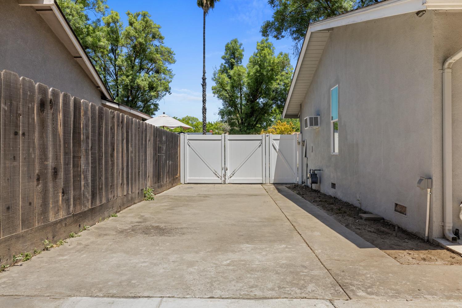 E Orangeburg Avenue, Modesto, California image 40