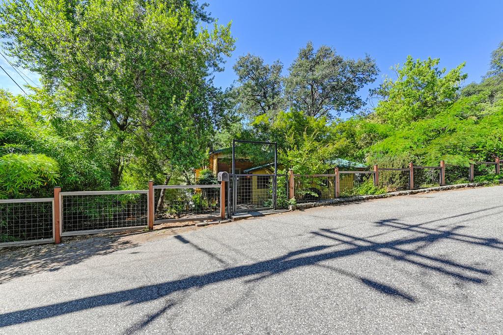 Foresthill Avenue, Auburn, California image 5