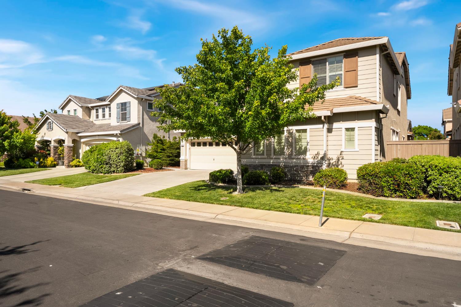 Cordially Way, Elk Grove, California image 3