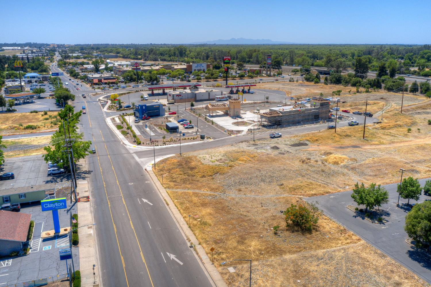 Feather River Boulevard, Oroville, California image 8
