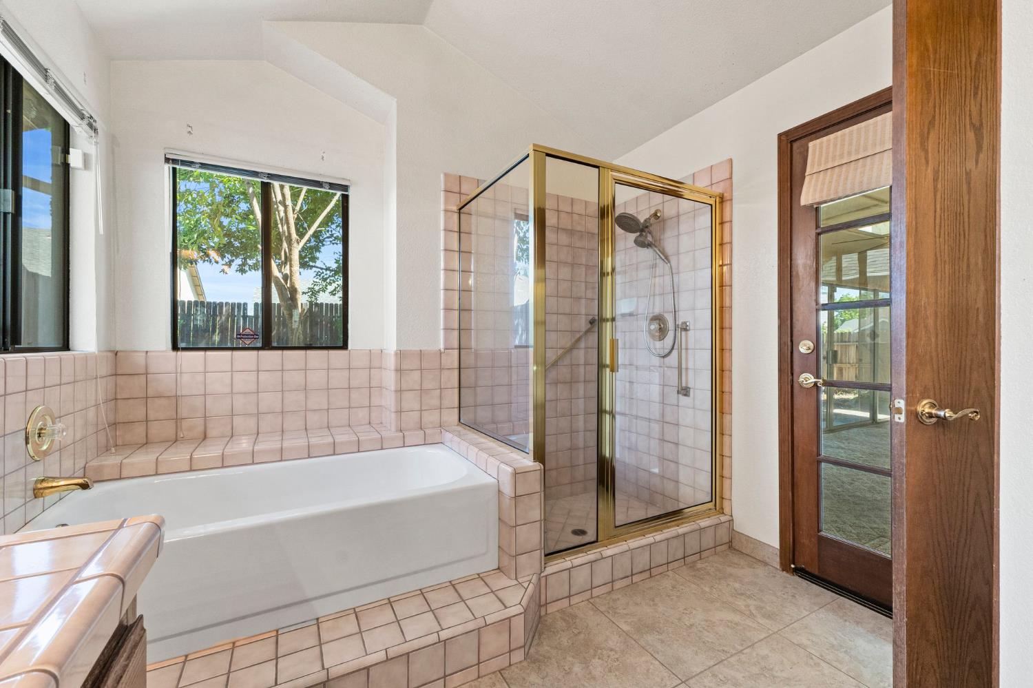 Kyle Court, Citrus Heights, California image 37
