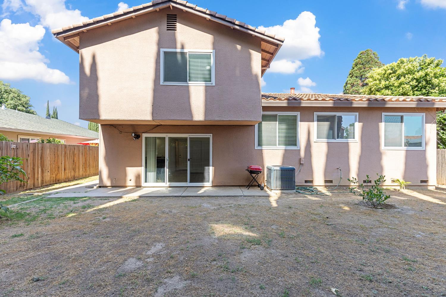 Yerba Court, Sacramento, California image 33