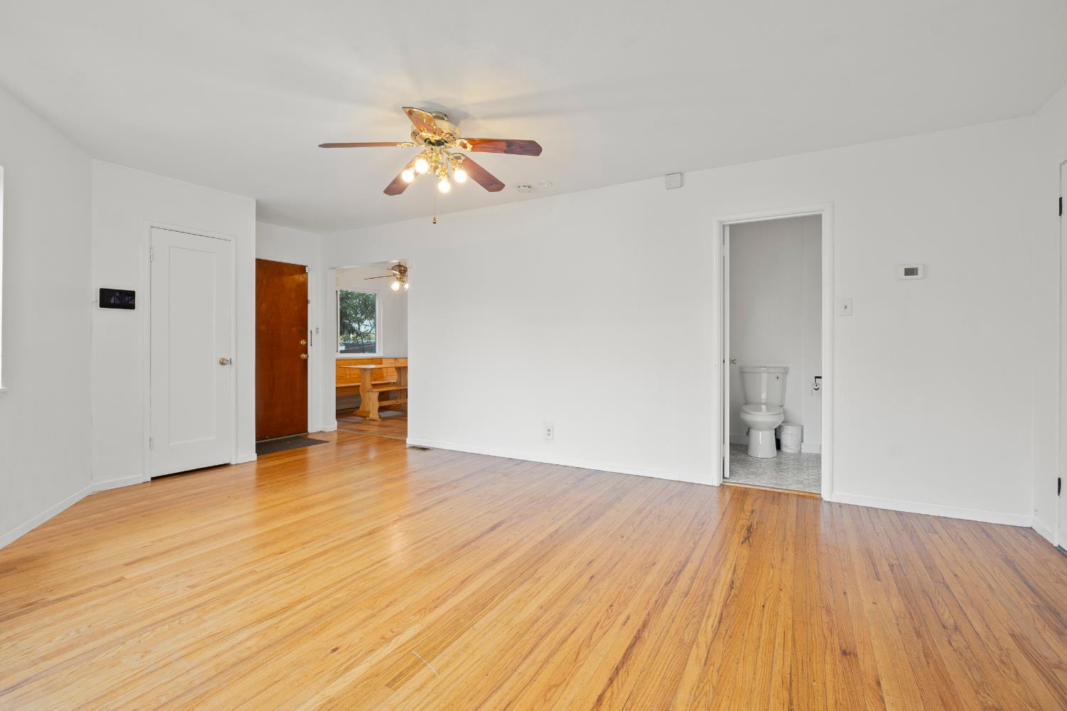2920 Morcom, Oakland, California image 32