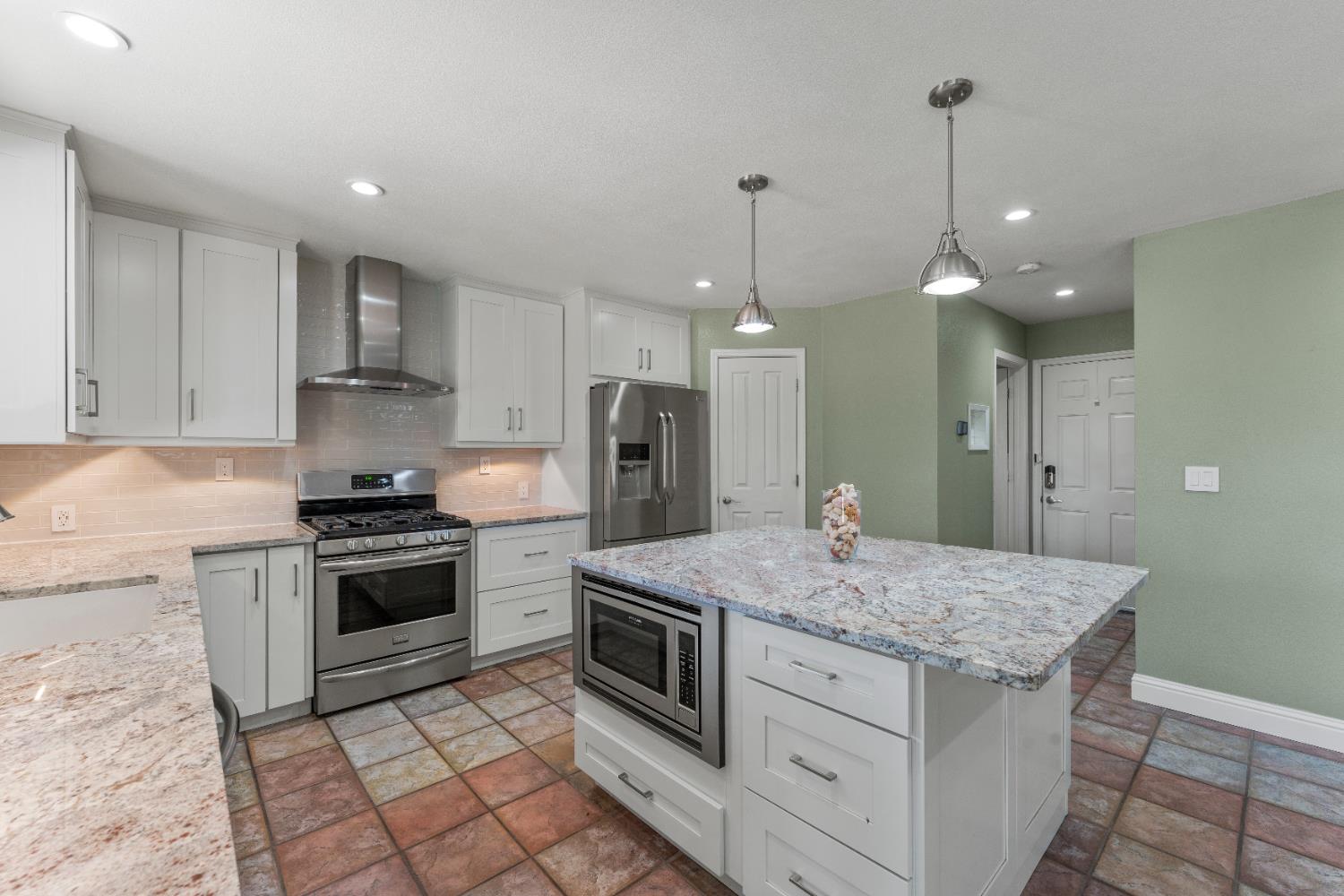 Seebold Way, Roseville, California image 3