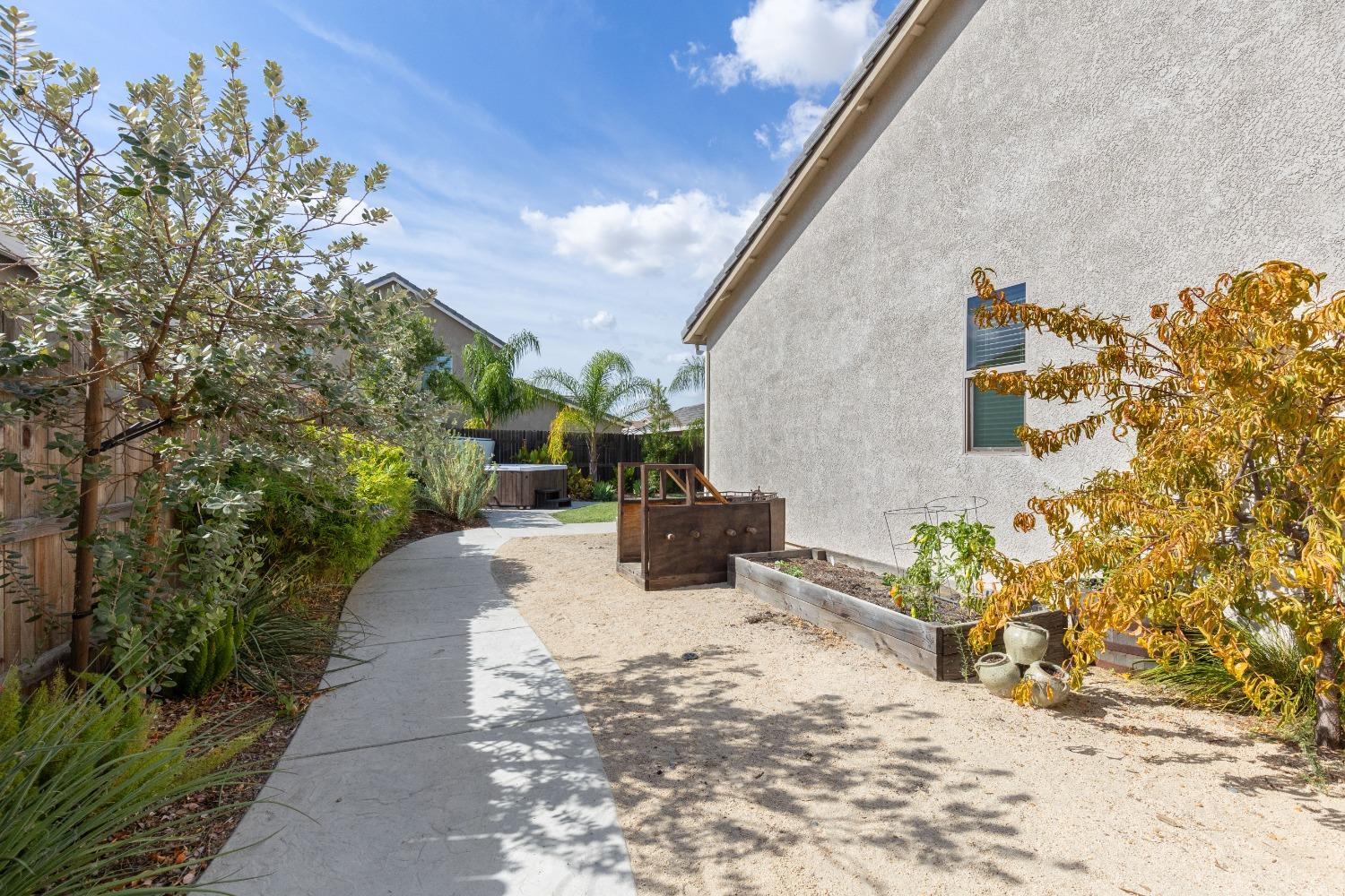 Quincy Avenue, Roseville, California image 15