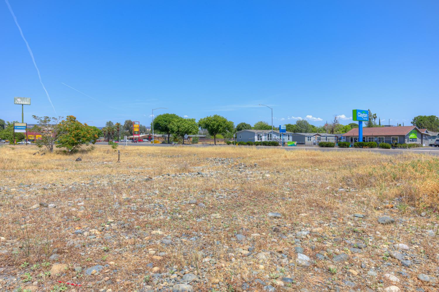 Feather River Boulevard, Oroville, California image 13