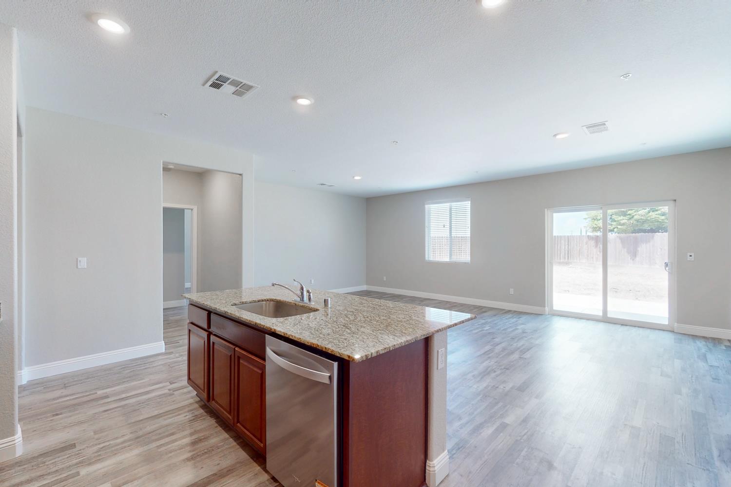 Kyri, Olivehurst, California image 15