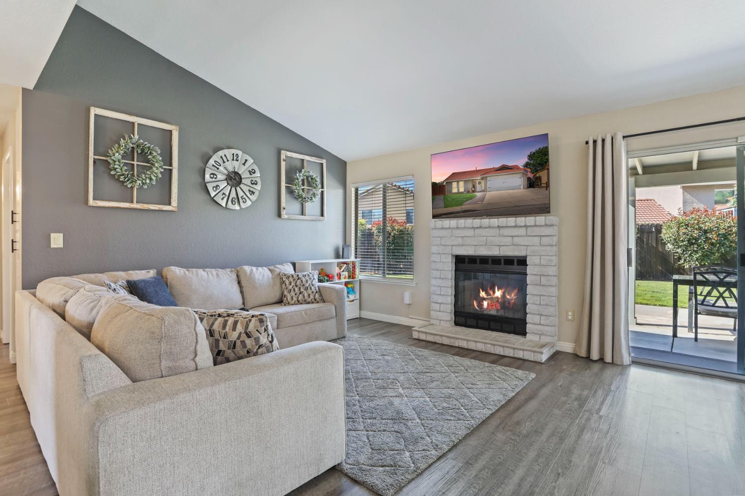 E Deerwood Lane, Tracy, California image 7