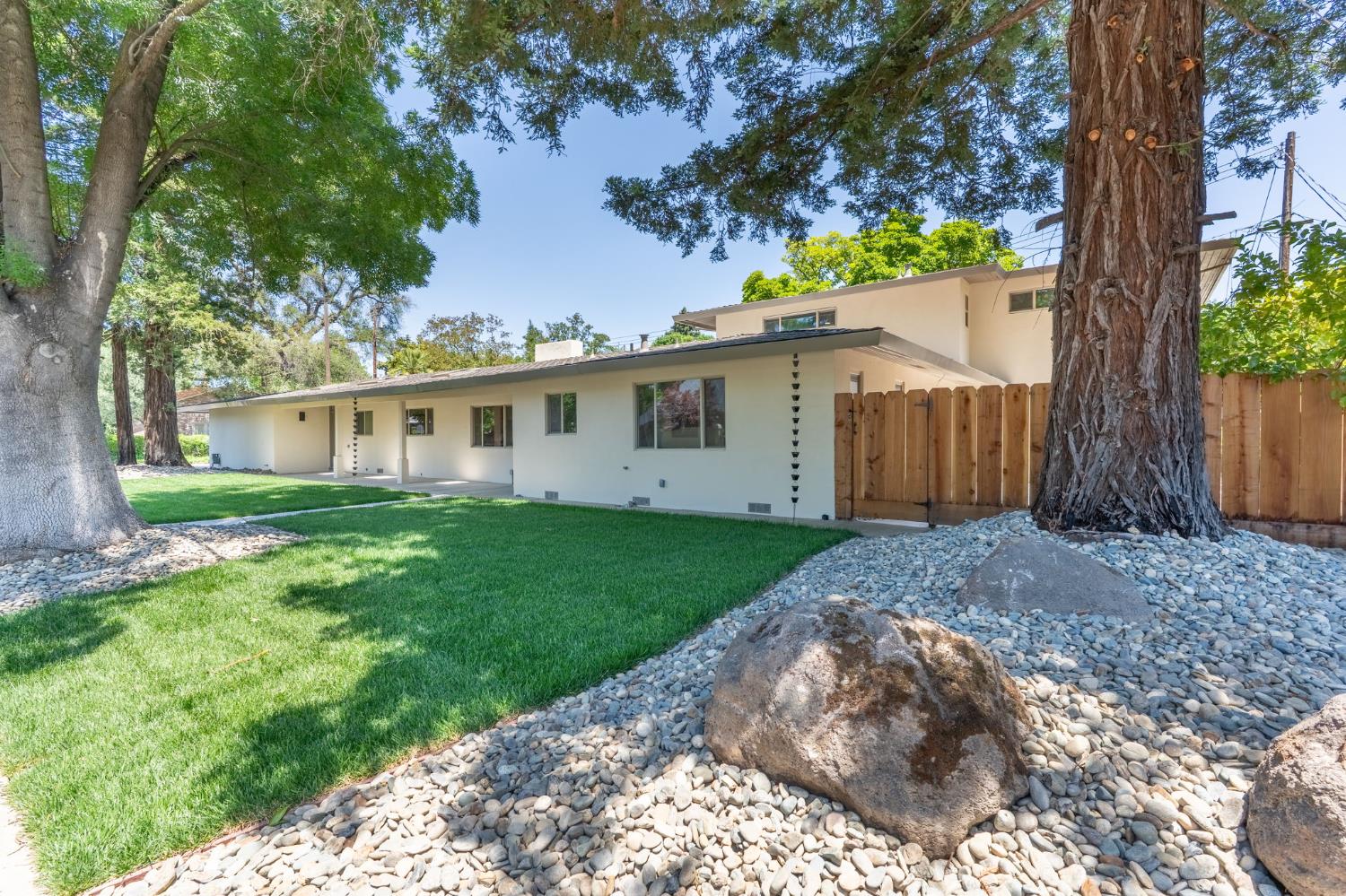 Brady Avenue, Modesto, California image 2