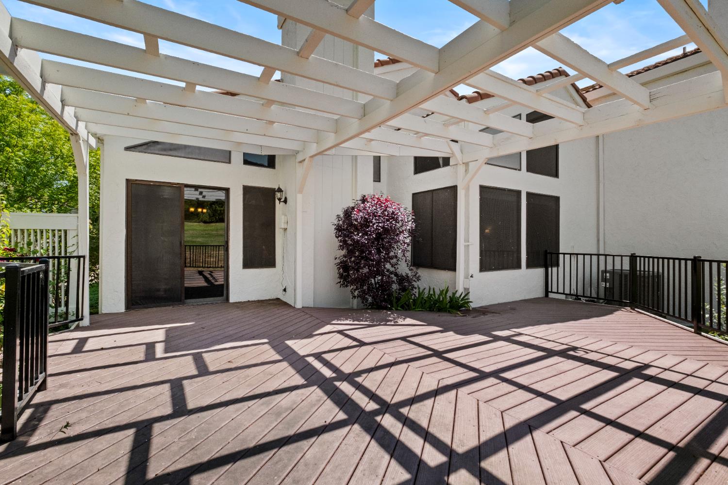 Photo #37: 225042950 Listing: Photo #37
