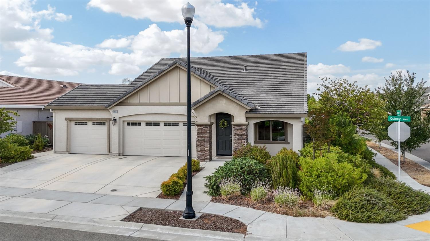Quincy Avenue, Roseville, California image 2