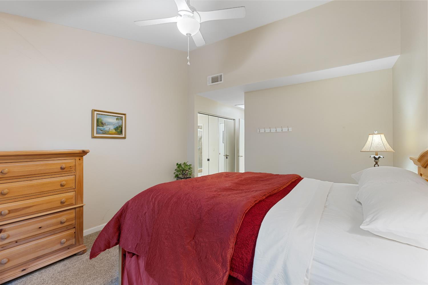 Photo #18: 225070023 Listing: Photo #18
