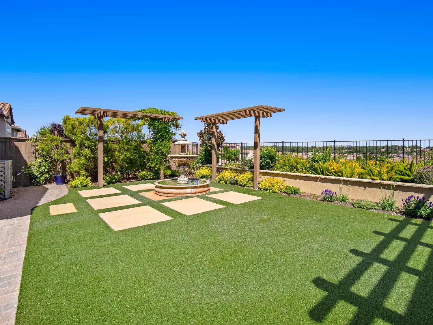 Hogarth Way, El Dorado Hills, California image 10