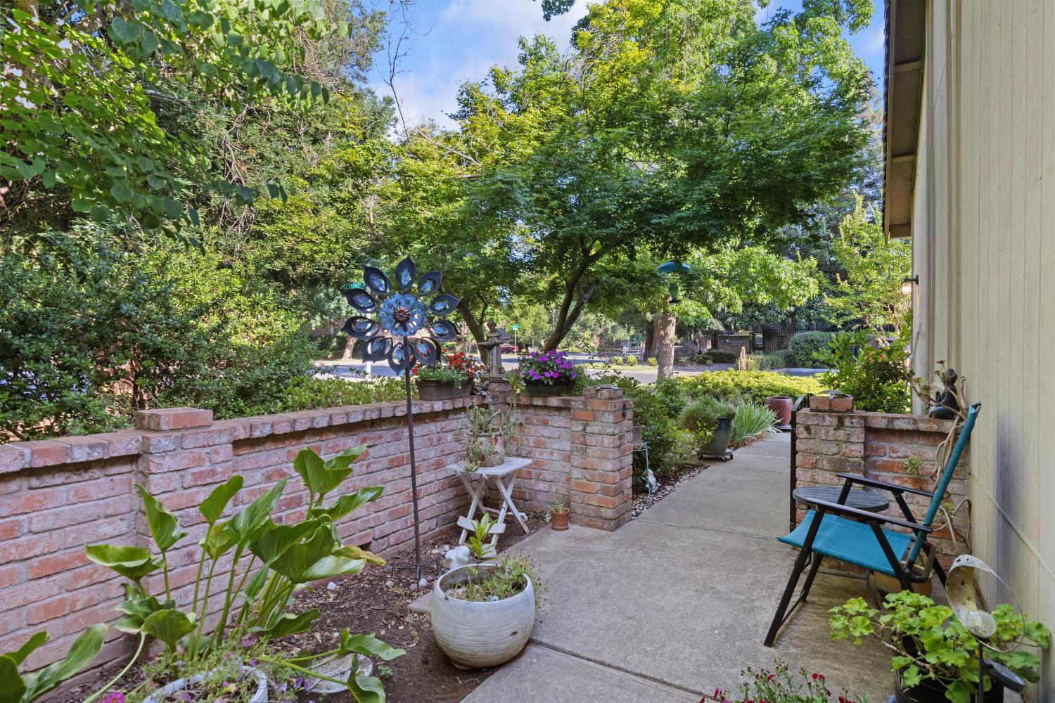 Photo #9: 225070023 Listing: Photo #9