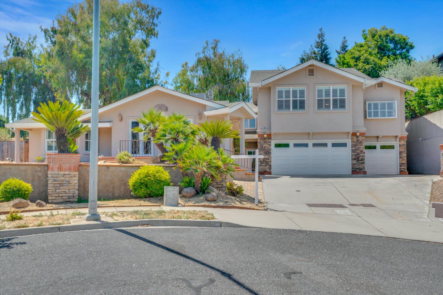 Bevanda Court, Oakdale, California image 7