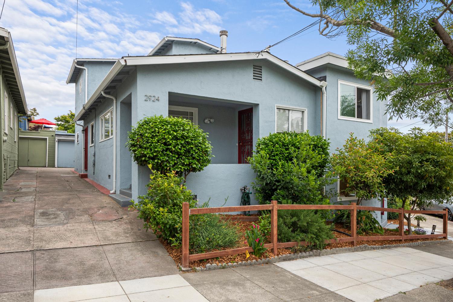 2920 Morcom, Oakland, California image 2
