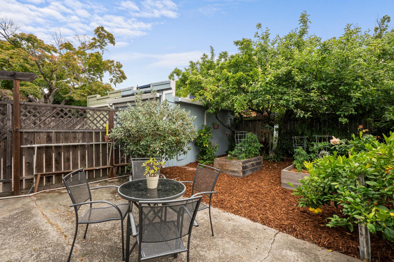 2920 Morcom, Oakland, California image 24