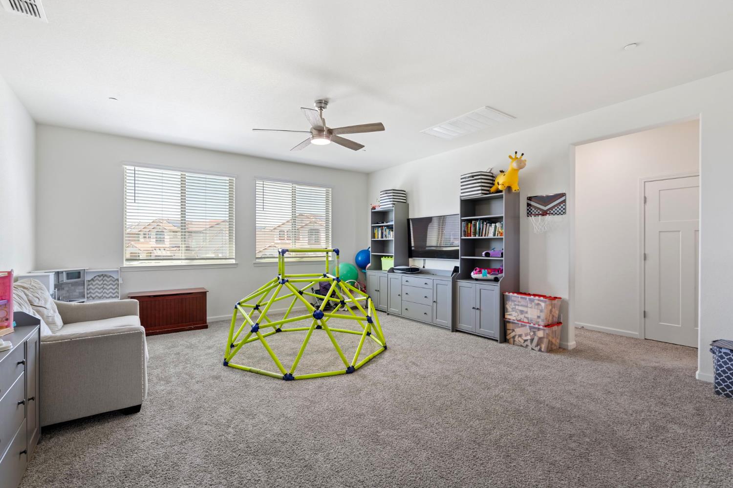 Edington Drive, Rancho Cordova, California image 16
