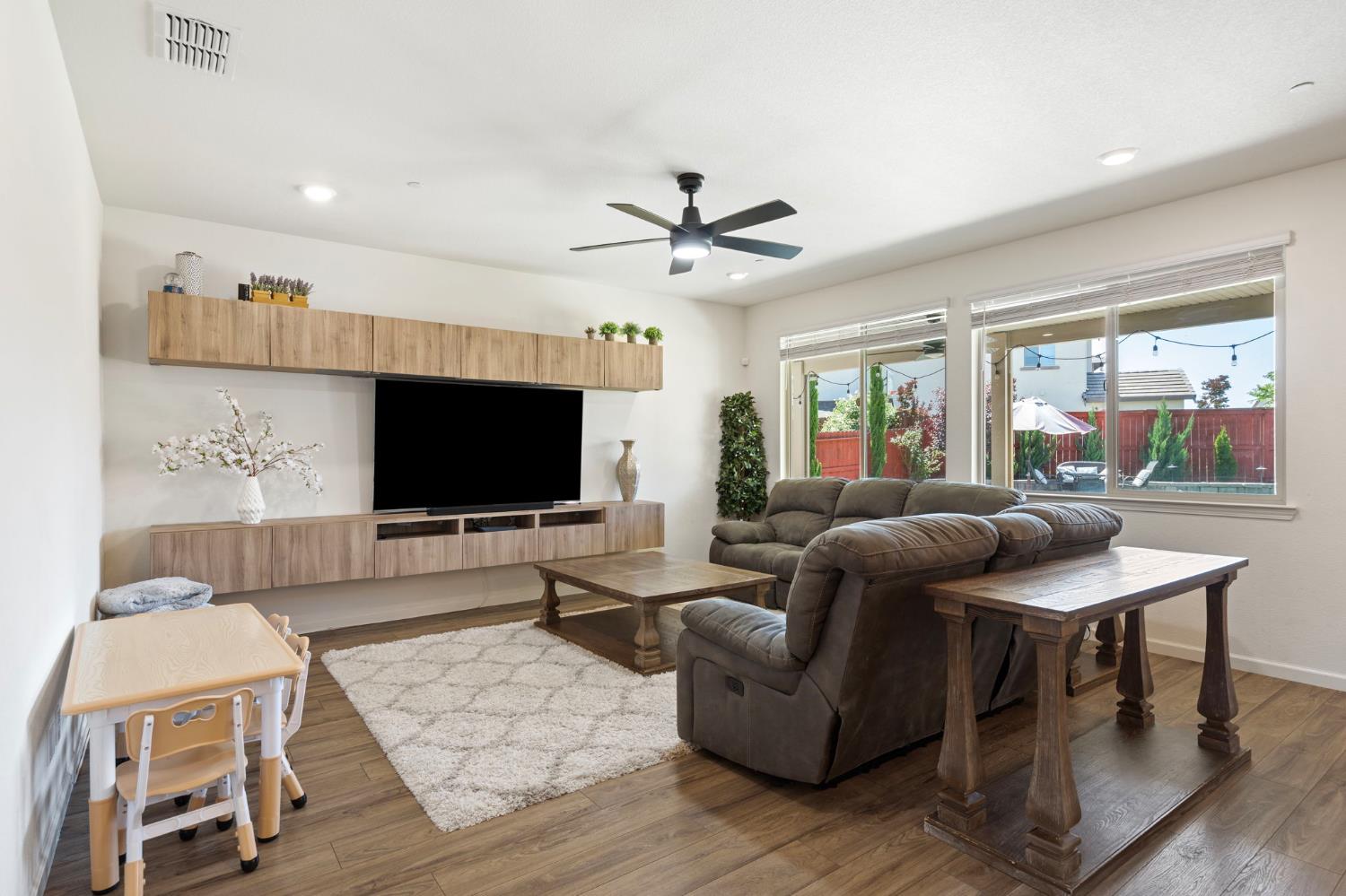 Edington Drive, Rancho Cordova, California image 8
