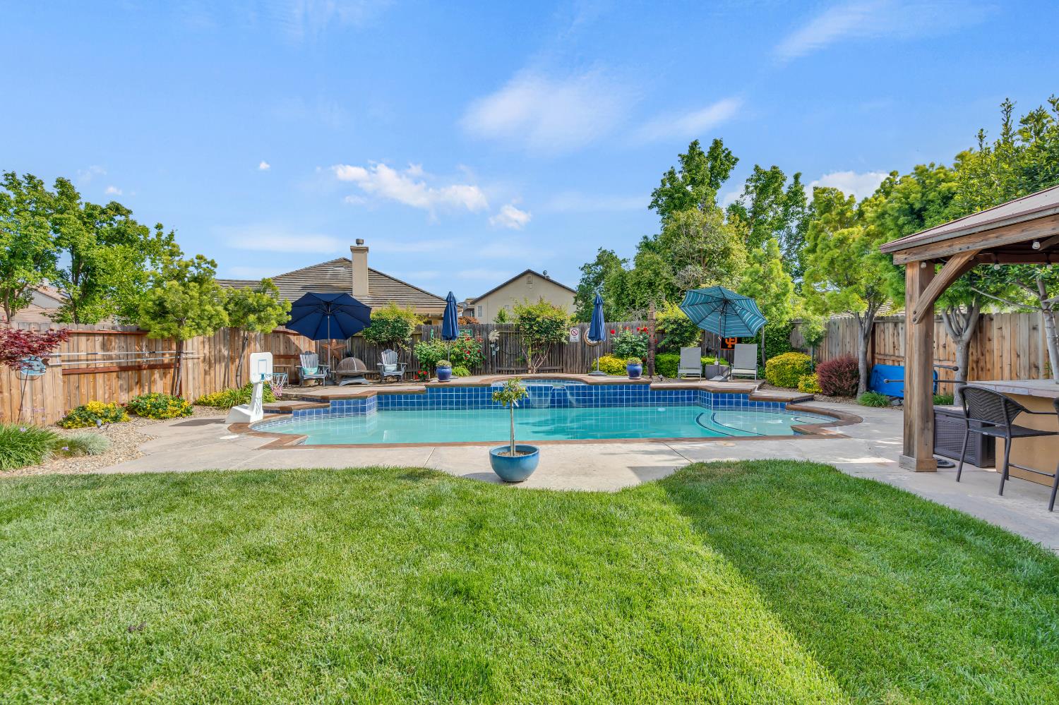 River Thread Court, Elk Grove, California image 45