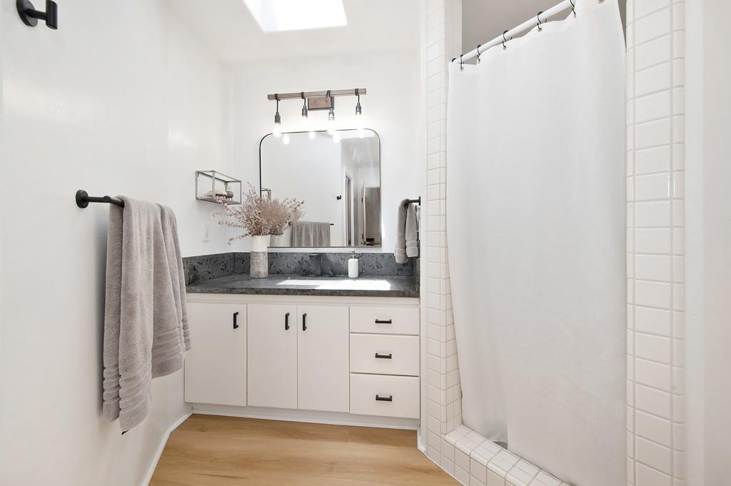 Foresthill Avenue, Auburn, California image 33