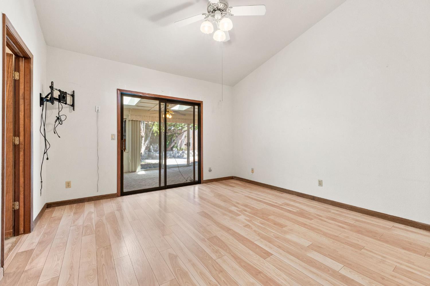 Kyle Court, Citrus Heights, California image 32