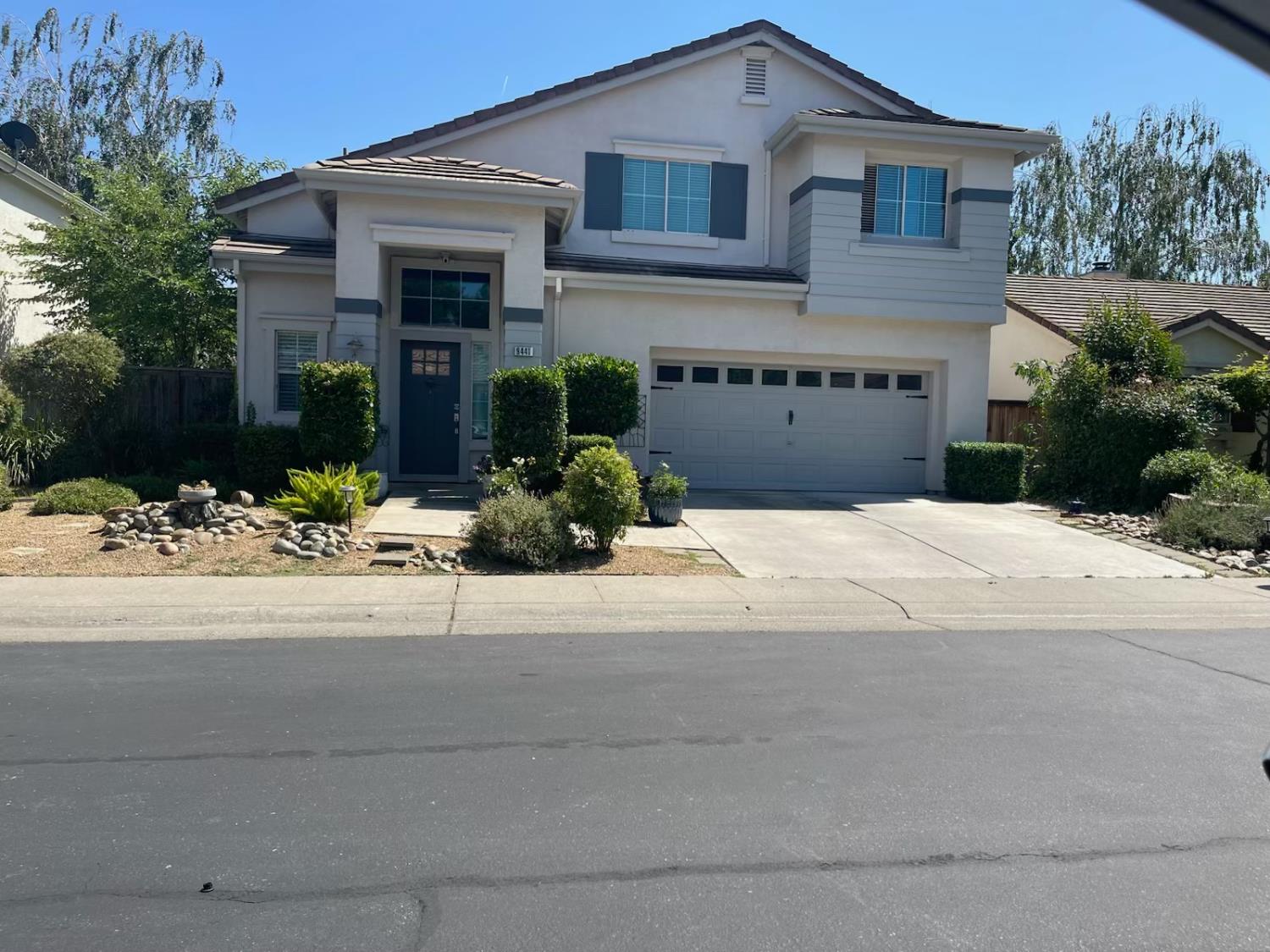 Lakewind Lane, Elk Grove, California image 4