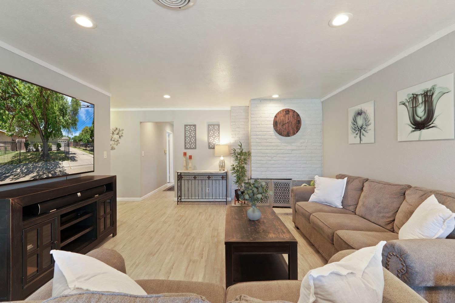 Bristol Avenue, Stockton, California image 3