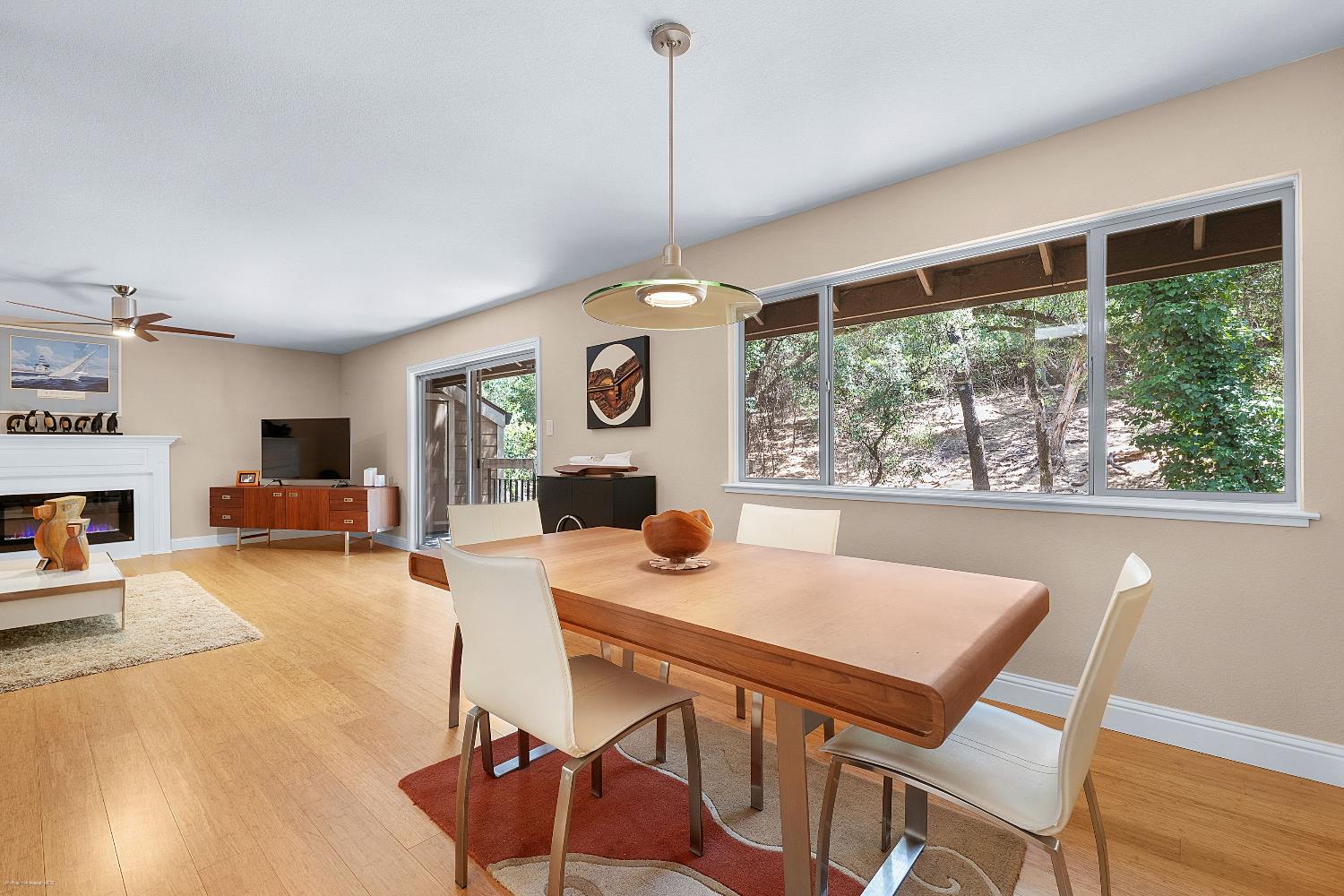 Photo #6: 225069920 Listing: Photo #6