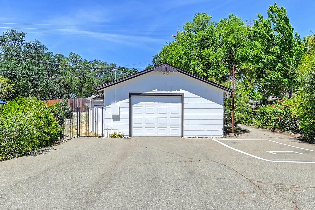 Bald Hill Road, Auburn, California image 50