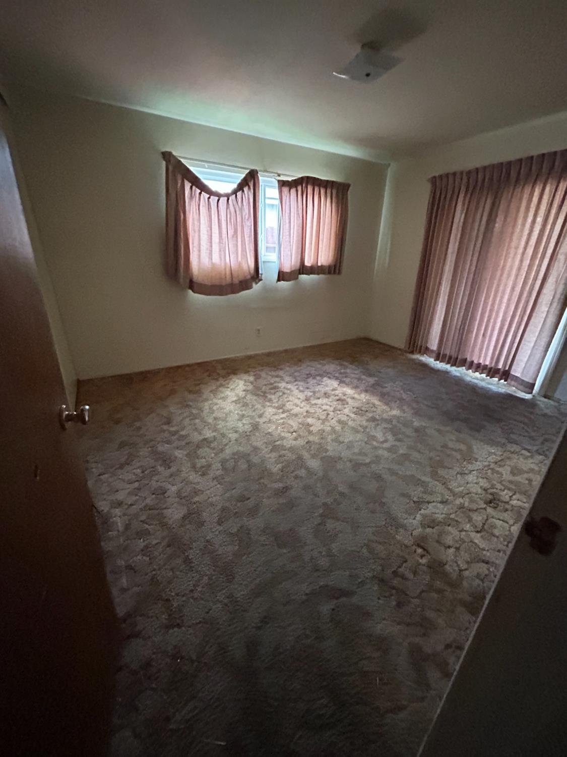E 21, Tracy, California image 3