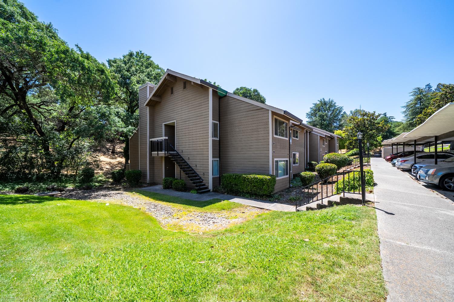 Photo #2: 225069920 Listing 