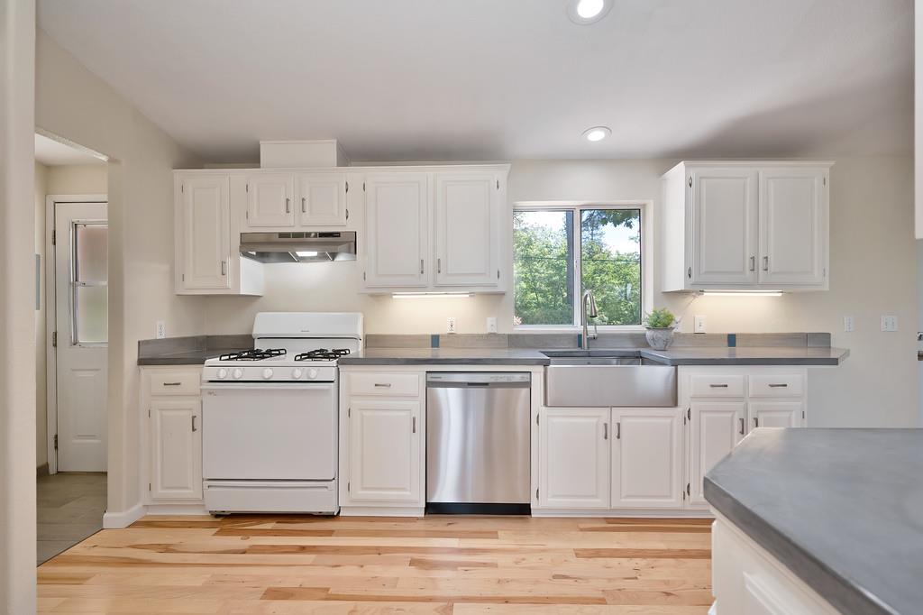 Bear Lane, Somerset, California image 21
