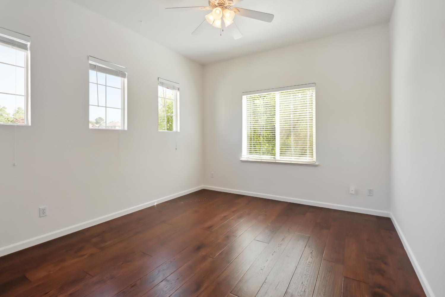 Hawk Crest Court, Roseville, California image 37