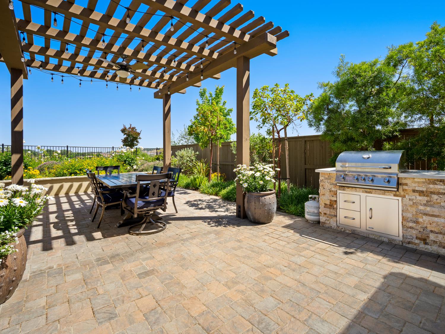 Hogarth Way, El Dorado Hills, California image 6