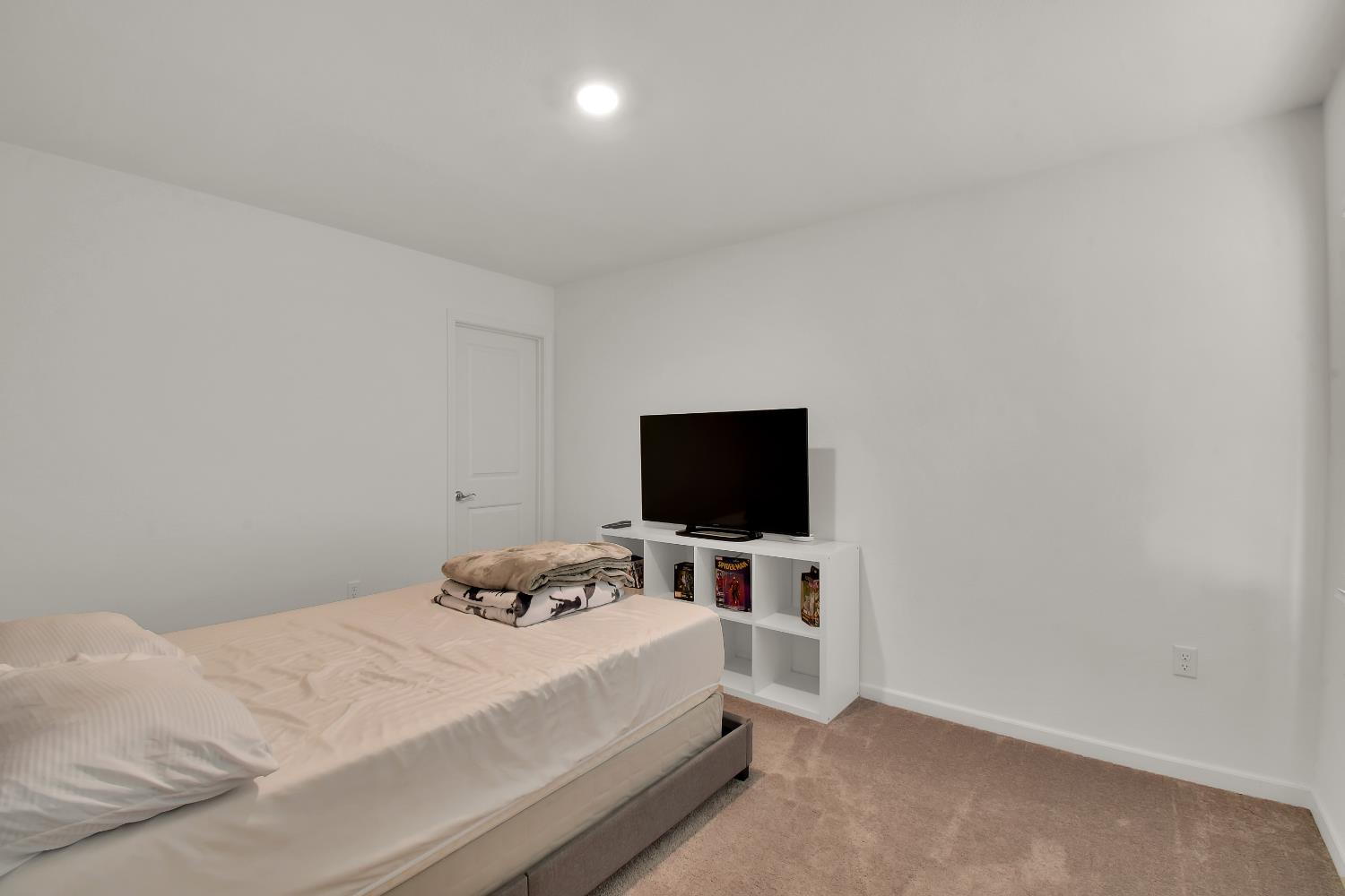 Gatlin Court, Plumas Lake, California image 22