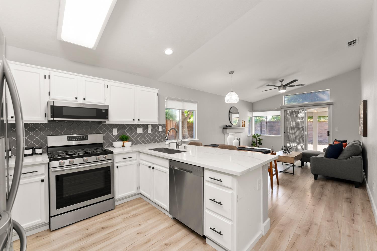 Clear Star Court, Elk Grove, California image 9