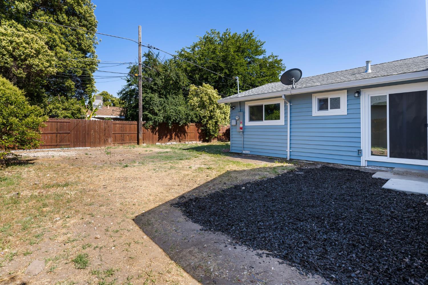 Detail Gallery Image 25 of 28 For 3270 Nareb St, Sacramento,  CA 95838 - 3 Beds | 1 Baths