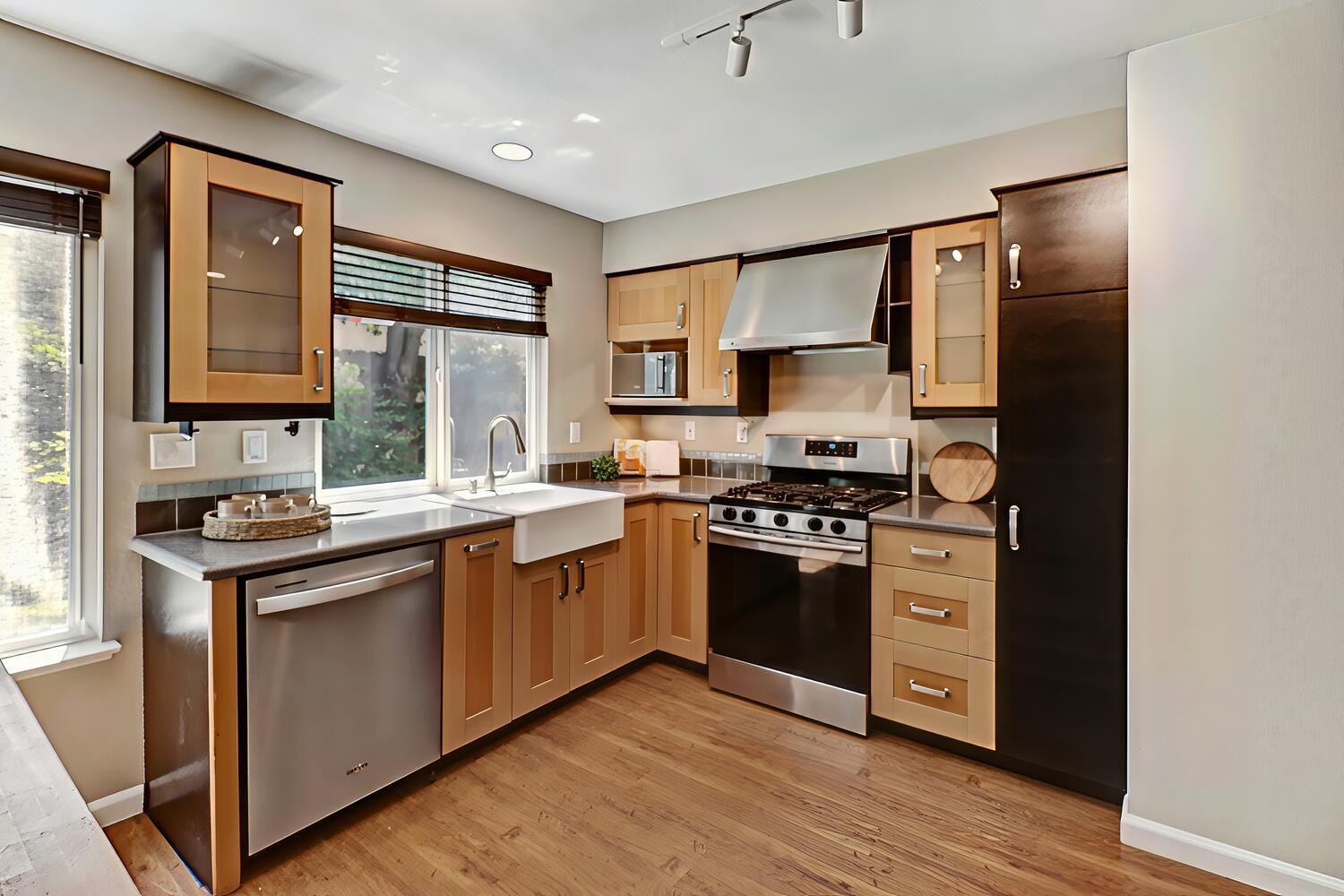 Atlantis Drive, Davis, California image 17